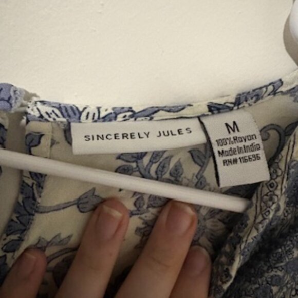 Sincerely Jules Blue & White Boho Floral Mini Dress – Size M - Picture 2 of 5